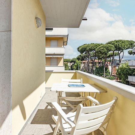 Comfy Apartment With Private Parking Near The Beach! Viareggio Exteriér fotografie