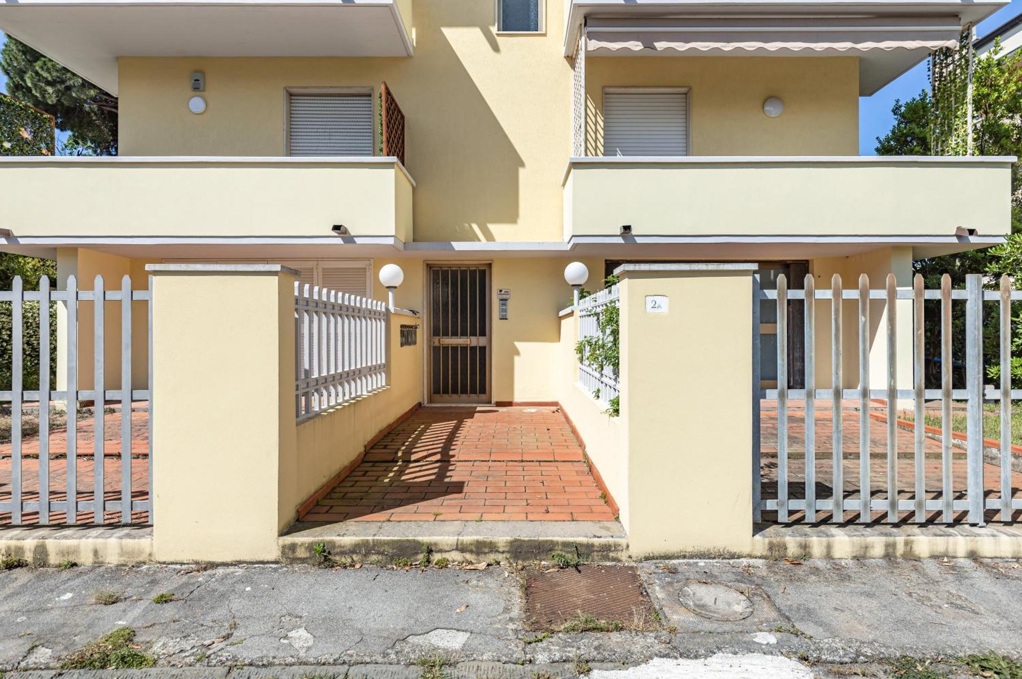 Comfy Apartment With Private Parking Near The Beach! Viareggio Exteriér fotografie